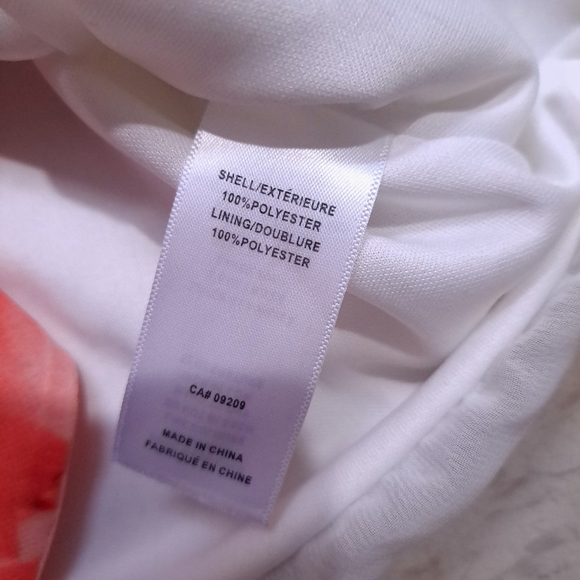 Cleo | Women's Sleeveless Top - Red and White Floral with tie - Picture 7 of 9